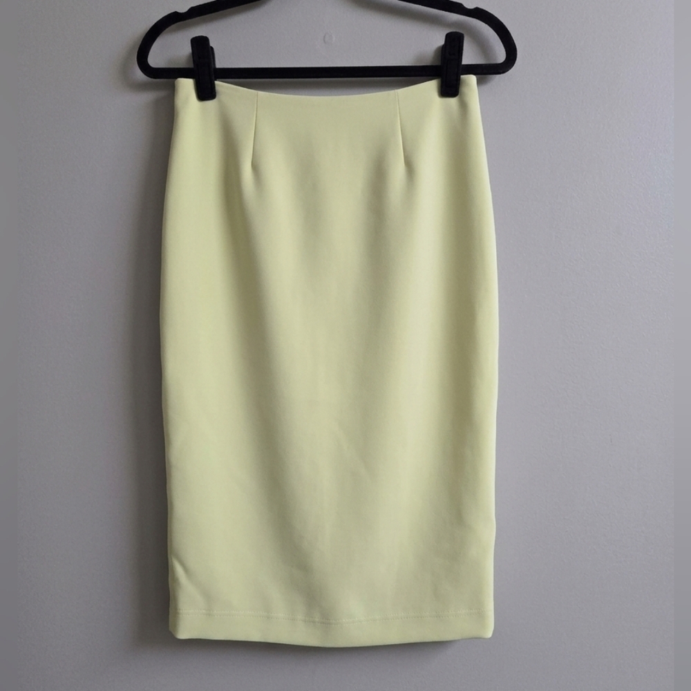 Yansi Fugel NWT Microfiber Stretch Crepe‎ Pencil Skirt In Misordi Green Size 4